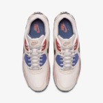 Nike Air Max 90 'Camowabb' - カモデザイン&レトロスタイル Nike Air Max 90 'Camowabb' CL5646-001、カモデザインとピンク、レッド、ブルーのアクセントが特徴
