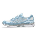 Asics Gel-NYC – レトロ感と機能性の融合 Asics Gel-NYC クリーム アークティックスカイ 1203A383-107 横からの写真