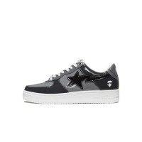 BAPE STA Low ブラック＆グレー パテントレザー スニーカー 1H20191046-BLK｜タイムレスなストリートウェアの定番