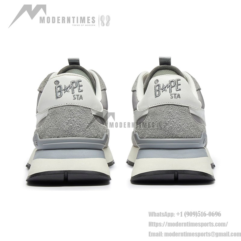 BAPE Roadsta Express グレー | レトロ風ランニングスニーカー BAPE Roadsta Express グレースエードとファブリックのランニングスニーカー