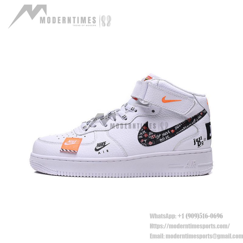 Nike Air Force 1 Mid BQ6474-100 - 足首ストラップ付きのJust Do Itホワイトエディション Nike Air Force 1 Mid BQ6474-100 - Just Do Itグラフィックを施した白いスニーカー