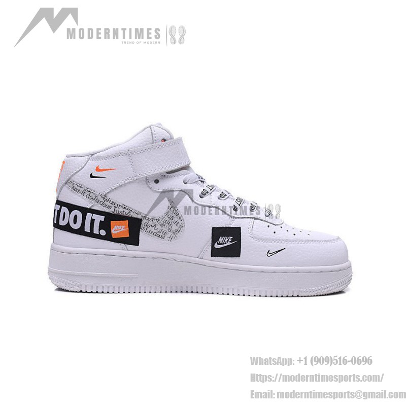 Nike Air Force 1 Mid BQ6474-100 - 足首ストラップ付きのJust Do Itホワイトエディション Nike Air Force 1 Mid BQ6474-100 - Just Do Itグラフィックを施した白いスニーカー