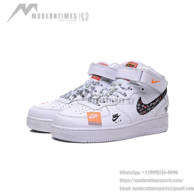 Nike Air Force 1 Mid BQ6474-100 - 足首ストラップ付きのJust Do Itホワイトエディション Nike Air Force 1 Mid BQ6474-100 - Just Do Itグラフィックを施した白いスニーカー