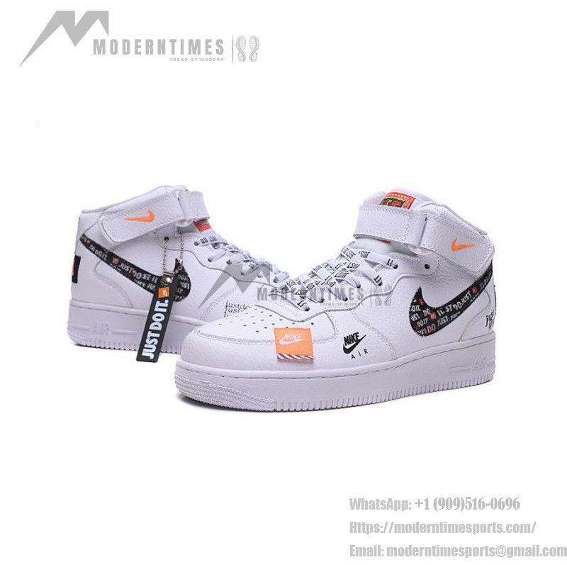 Nike Air Force 1 Mid BQ6474-100 - 足首ストラップ付きのJust Do Itホワイトエディション Nike Air Force 1 Mid BQ6474-100 - Just Do Itグラフィックを施した白いスニーカー