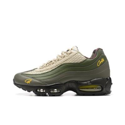 Corteiz × Nike Air Max 95「Sequoia」FB2709-300 | アイコニックなストリートウェアスニーカー