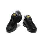 Corteiz x Nike Air Max 95 'Tour Yellow' コラボスニーカー ブラック&イエローのCorteiz x Nike Air Max 95 'Tour Yellow' コラボスニーカー