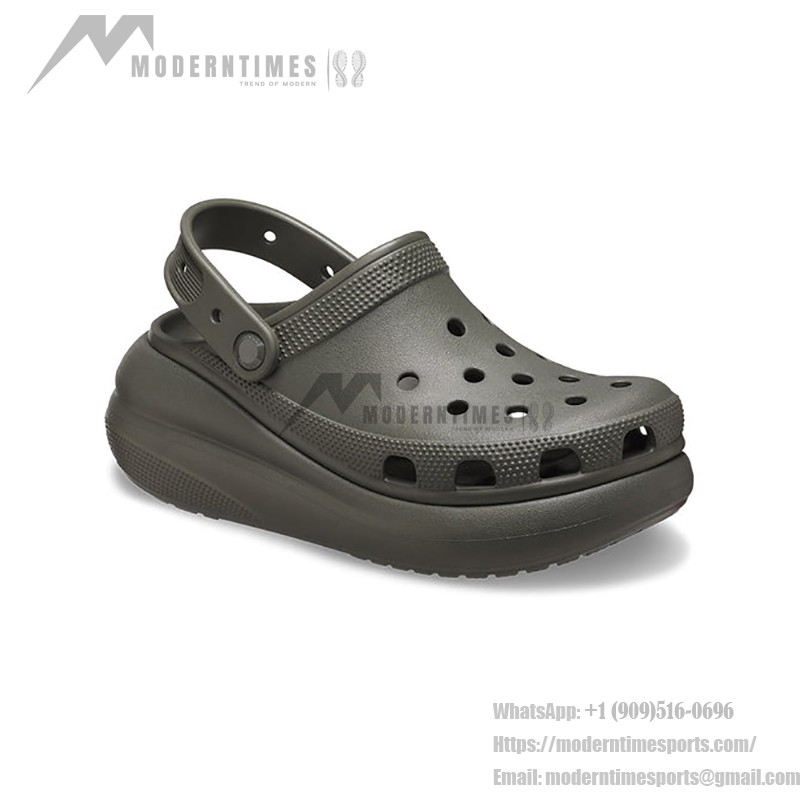 Crocsクラシッククラッシュクロッグ 'ダスティオリーブ' 207521-3J5 Crocsクラシッククラッシュクロッグ 'ダスティオリーブ' 207521-3J5 - スタイリッシュなオリーブカラーで快適な履き心地