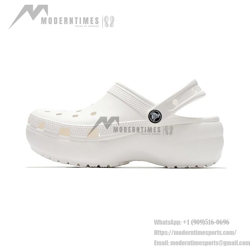 Crocsクラシッククラウズレトロビーチシューズホワイト206750-100 Crocsクラシッククラウズレトロビーチシューズホワイト206750-100 - 軽量で快適な夏の必需品