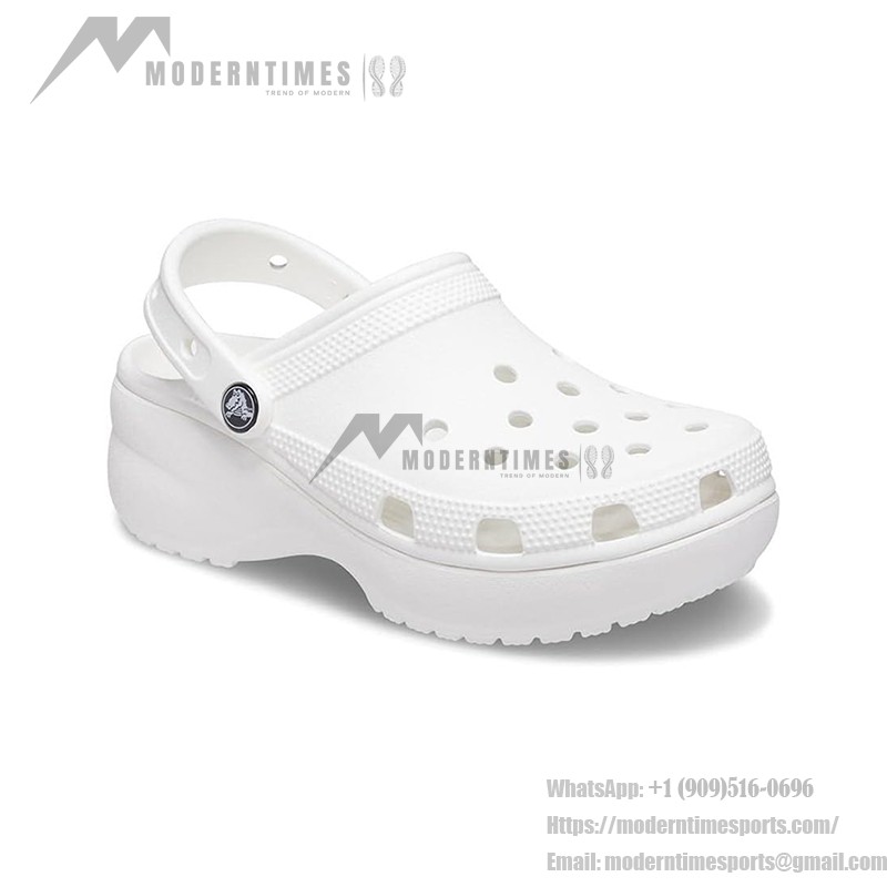 Crocsクラシッククラウズレトロビーチシューズホワイト206750-100 Crocsクラシッククラウズレトロビーチシューズホワイト206750-100 - 軽量で快適な夏の必需品