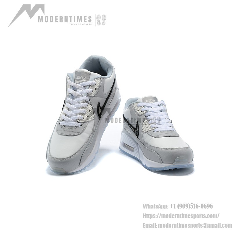 Nike Air Max 90 - ライトグレー&チェック柄スウッシュ Nike Air Max 90 CN8607-002 チェック柄スウッシュのライトグレースニーカー