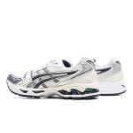 ASICS ゲルカヤノ 14 ホワイト シルバー – メンズ レトロランニングスニーカー ASICS ゲルカヤノ 14 ホワイト シルバー スニーカー(ゲルクッション搭載)