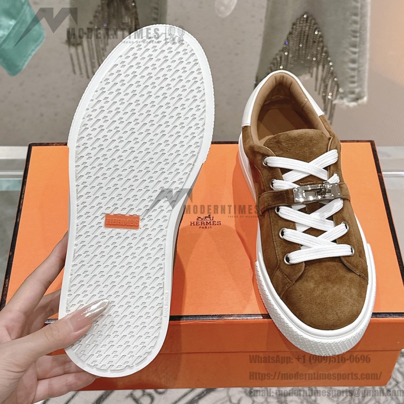 Hermes H232176Z 90350 Brown & White Sneakers – Iconic Design and Premium Craftsmanship Hermes Mens Sneaker H232176Z 90350 in Brown and White – Front View of Luxury Sneakers with Contrasting Stripes