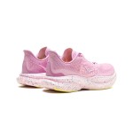 HOKA Mach 6 ランニングシューズ 1147810-PGH|ピンクトワイライト&レモネード|軽量&スタイリッシュ HOKA Mach 6 ランニングシューズ、ピンクトワイライトとレモネードカラー、軽量クッションとスタイリッシュなデザイン。