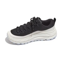 HOKA ONE ONE Tor Summit 1157070-SWW ハイキングシューズ | ブラック＆ホワイト 軽量滑り止めトレイルシューズ | 耐久性・クッション性に優れたアウトドアフットウェア