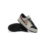 Initial D x Nike SB Dunk Low AE86 グレー ブラック DD1391-107 | ストリート&スケート用アイコニックスニーカー Initial D x Nike SB Dunk Low AE86 グレー ブラック DD1391-107 クラシックカーにインスパイアされたスニーカー