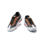 Kim Jones x Nike Air Max 95 DD1871-001 多機能スニーカー オレンジアクセントが際立つKim Jones x Nike Air Max 95 DD1871-001 コラボスニーカー