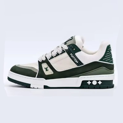 ルイ・ヴィトン LV トレーナー グリーン ホワイト 1ABNKR - クラシック ラグジュアリー スニーカー、高級ファッション、多用途＆快適