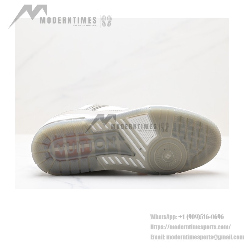 Louis Vuitton LV Trainer Low 1A8KBA – Elegant Premium Leather Sneakers Louis Vuitton LV Trainer Low 1A8KBA – Grey and White Designer Sneakers