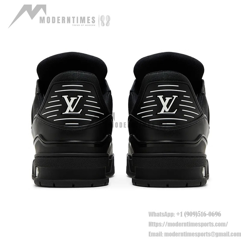 Louis Vuitton LV Trainer Embossed 1AARF6 - 高級 ブラック モノグラム スニーカー Louis Vuitton LV Trainer Embossed 1AARF6 ブラック モノグラム レザー スニーカー