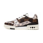 ルイ・ヴィトン 1AAST7 メンズ LV トレーナー スニーカー - クラシック ダミエ チェッカーボード デザイン