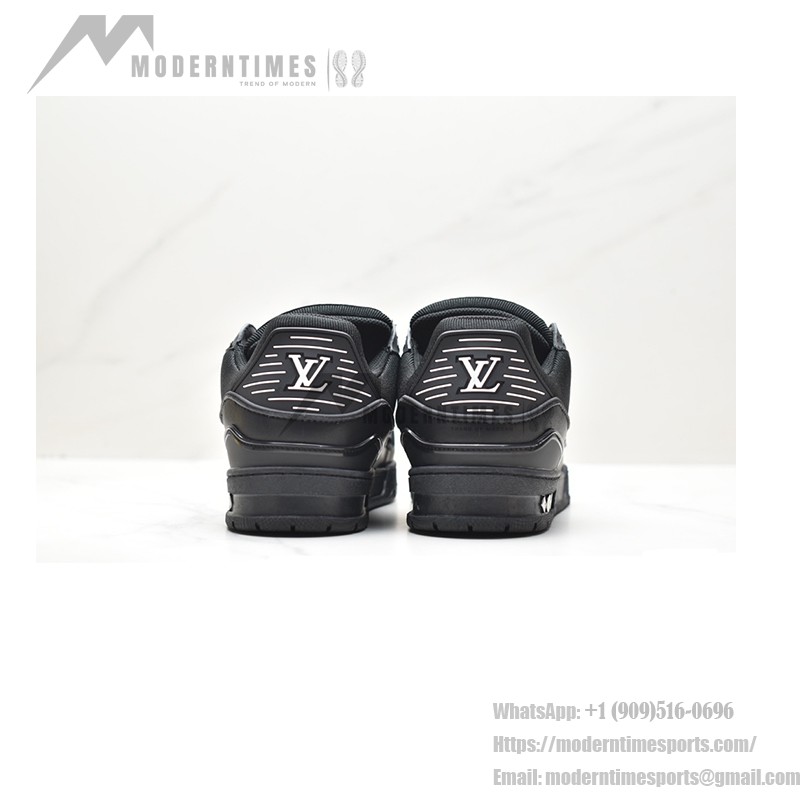 Louis Vuitton トレーナー マキシ ロースニーカー ブラック 1AAREU Louis Vuitton トレーナー マキシ ロースニーカー ブラック 1AAREU - 高級モノグラムレザースニーカー