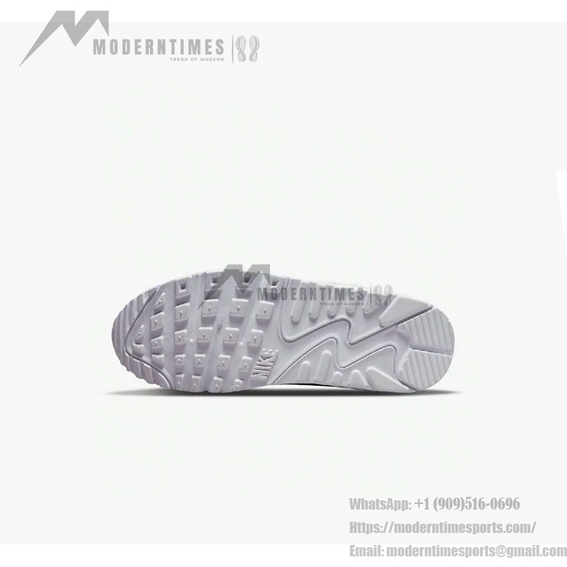 Nike Air Max 90 Essential 'ホワイト/ブラック' 325213-131 - クリーンなデザインと優れた快適さ Nike Air Max 90 Essential 'ホワイト/ブラック' 325213-131 - クリーンなホワイトスニーカーとブラックアクセント