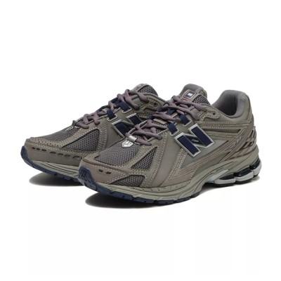 New Balance 1906R "Charcoal Grey" レトロランニングシューズ M1906RB | 洗練されたグレースニーカー | ユニセックス