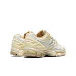 New Balance 1906R Lunar New Year M1906NLY – エレガントなレトロランニングスニーカー New Balance 1906R Lunar New Year M1906NLY ゴールドアクセント付きレトロランニングシューズ