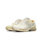 New Balance 1906R Lunar New Year M1906NLY – エレガントなレトロランニングスニーカー New Balance 1906R Lunar New Year M1906NLY ゴールドアクセント付きレトロランニングシューズ