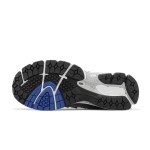 メタリックシルバーブルーの New Balance 1906R レトロスニーカー New Balance 1906R メタリックシルバーブルー レトロランニングシューズ