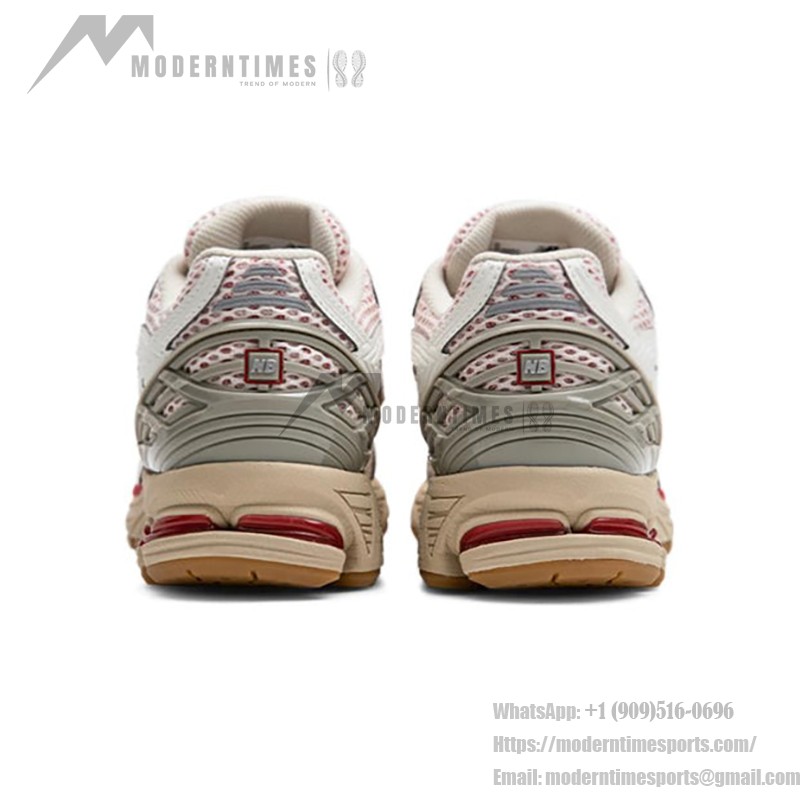 New Balance 1906R レトロランニングシューズ(ホワイト & レッド) New Balance 1906R "Sea Salt True Red" レトロランニングシューズ