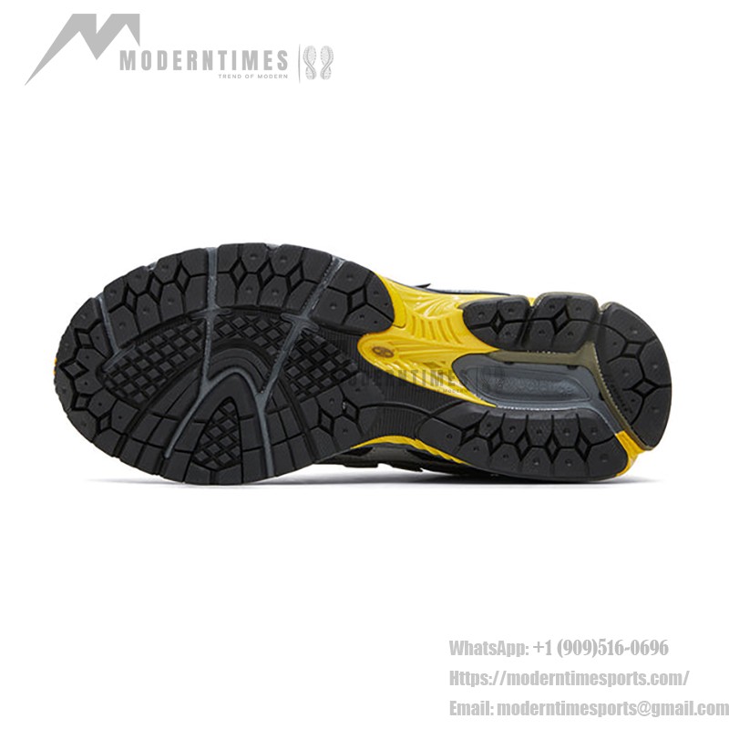 New Balance 1906R M1906NA レトロランニングシューズ - クラシックなグレー×イエロー New Balance 1906R M1906NA レトロランニングシューズ - グレー×イエロー クッション性抜群のスタイリッシュスニーカー