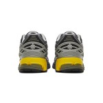 New Balance 1906R M1906NA レトロランニングシューズ - クラシックなグレー×イエロー New Balance 1906R M1906NA レトロランニングシューズ - グレー×イエロー クッション性抜群のスタイリッシュスニーカー