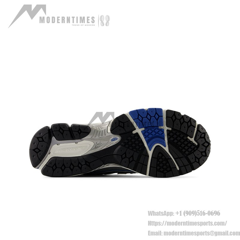 New Balance 1906R M1906REB レトロランニングシューズ - クラシックなホワイト×ブルー×シルバー New Balance 1906R M1906REB レトロランニングシューズ - ホワイト×ブルー×シルバー 優れたクッション性と通気性