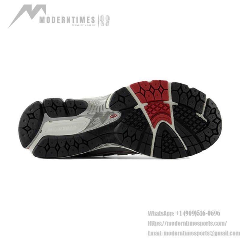 New Balance 1906R M1906REA レトロランニングシューズ - スタイリッシュなホワイト×シルバー×レッド New Balance 1906R M1906REA レトロランニングシューズ - ホワイト×シルバー×レッド クッション性と通気性に優れたデザイン