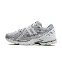 New Balance 1906R シルバー レトロ ランニングシューズ M1906RCB - 通気性抜群、快適でスタイリッシュなスニーカー