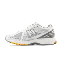 New Balance 1906R ホワイトシルバーオレンジ レトロ ランニングシューズ M1906RWM - 軽量・通気性・耐久性スニーカー