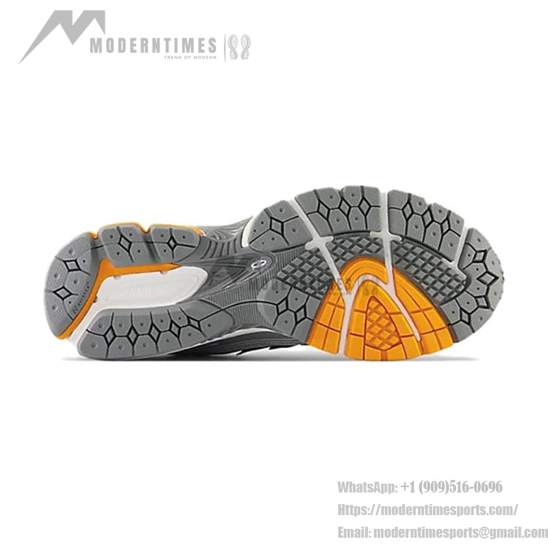 New Balance 1906R ホワイトシルバーオレンジ スニーカー – スタイリッシュ & 軽量 New Balance 1906R ホワイトシルバーオレンジ レトロ ランニングシューズ - M1906RWM