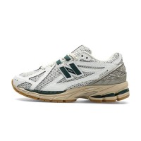 New Balance 1906R ホワイトグリーン レトロ ランニングシューズ M1906RQ - クラシック、スタイリッシュ & 通気性抜群