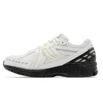 New Balance 1906R x COMME des GARÇONS Homme ホワイトブラック スニーカー – 限定版 & スタイリッシュ New Balance 1906R x COMME des GARÇONS Homme ホワイトブラック コラボレーション - M1906RCO
