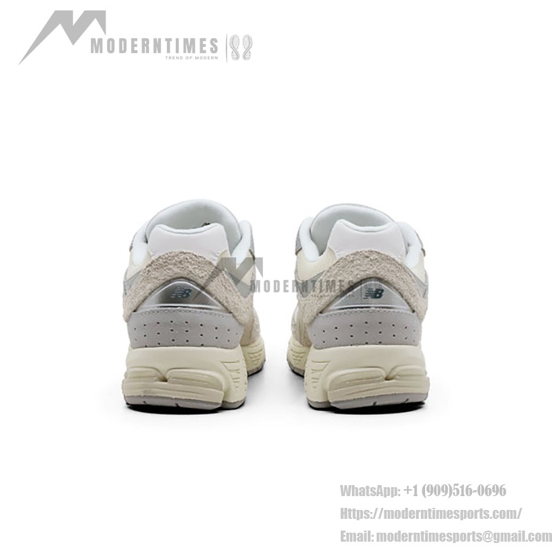 New Balance 2002R ベージュグレー スニーカー M2002REK New Balance 2002R ベージュグレー スニーカー M2002REK 側面ビュー