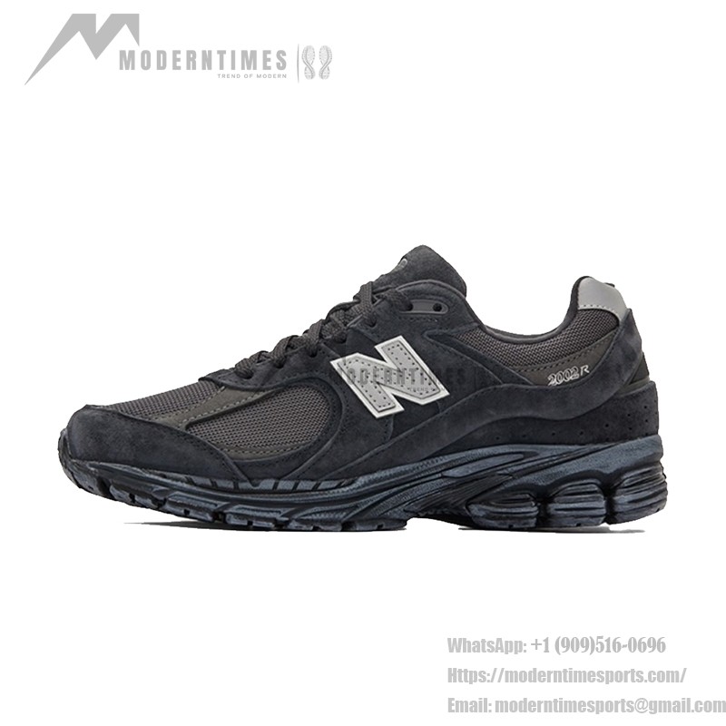 New Balance 2002R ブラックグレー スニーカー M2002RBV New Balance 2002R ブラックグレー スニーカー M2002RBV 側面ビュー