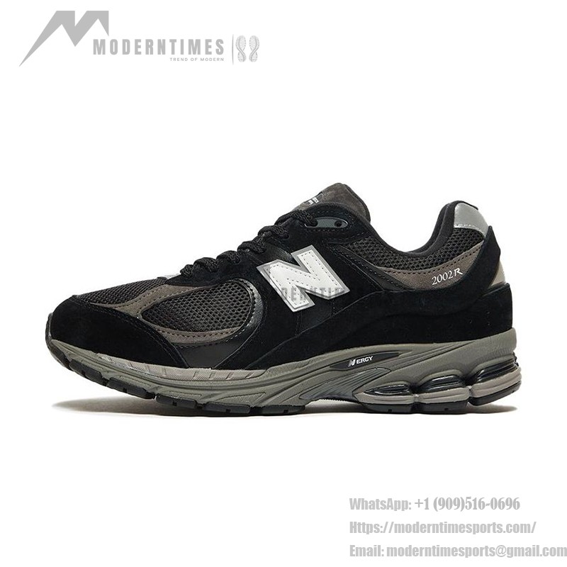 New Balance 2002R ブラック スニーカー M2002RR1 New Balance 2002R ブラック スニーカー M2002RR1 側面ビュー