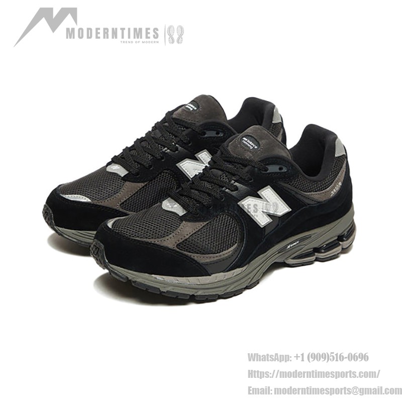 New Balance 2002R ブラック スニーカー M2002RR1 New Balance 2002R ブラック スニーカー M2002RR1 側面ビュー