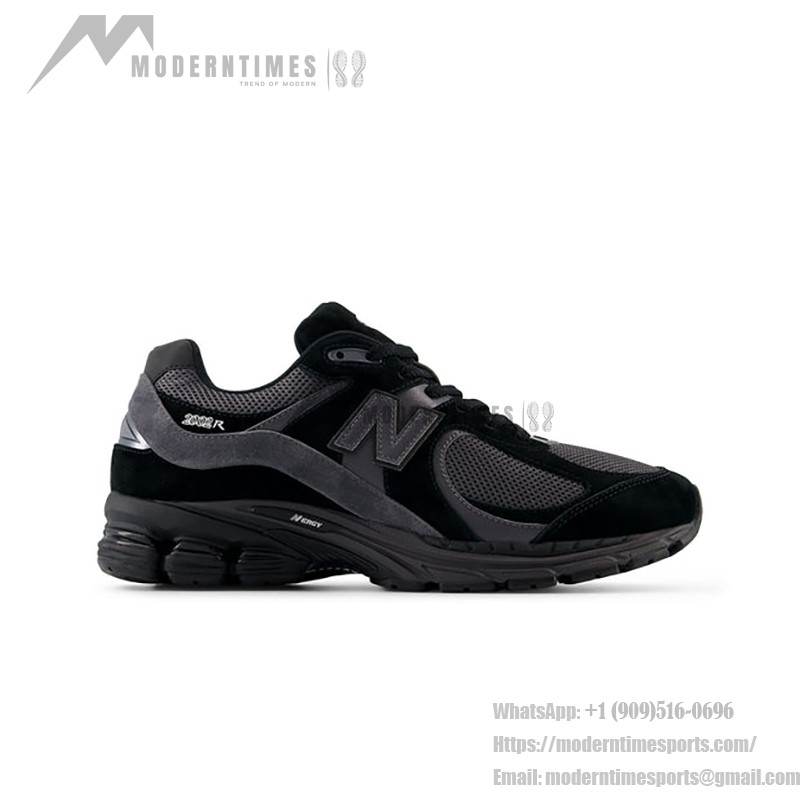 New Balance 2002R ブラックマグネット スニーカー M2002RBL New Balance 2002R ブラックマグネット スニーカー M2002RBL 側面ビュー