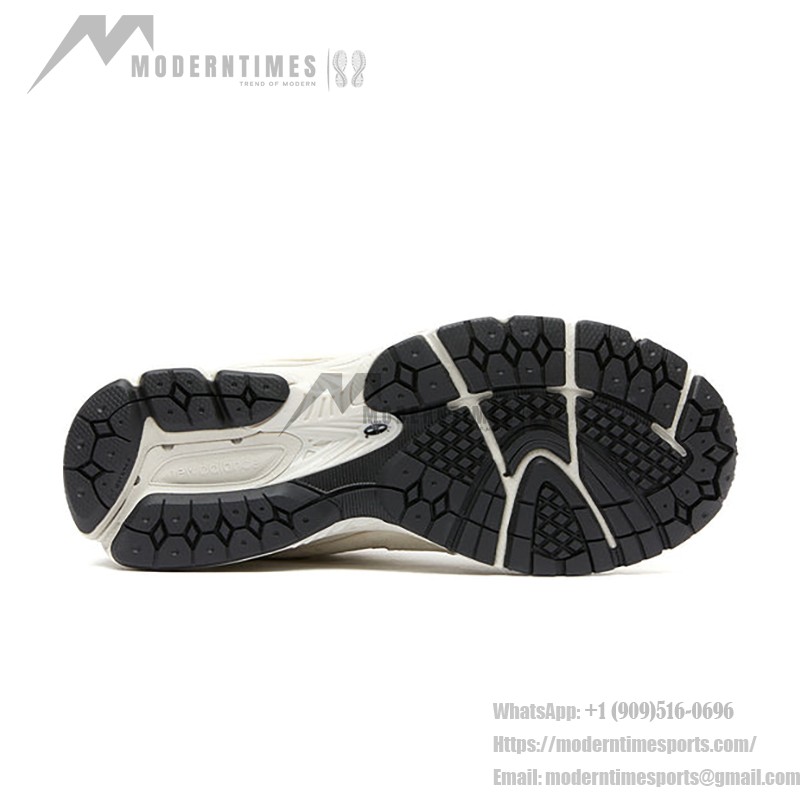 New Balance 2002R Bone Sneakers - スタイリッシュなランニングシューズ New Balance 2002R Bone Sneakers ML2002RE ランニングシューズ