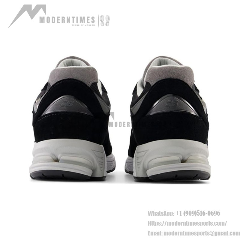 New Balance 2002R GORE-TEX ブラックグレー クラシックランニングスニーカー New Balance 2002R GORE-TEX ブラックグレー クラシックランニングシューズ