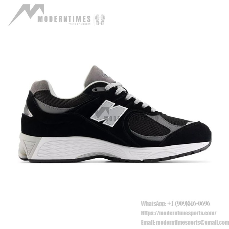New Balance 2002R GORE-TEX ブラックグレー クラシックランニングスニーカー New Balance 2002R GORE-TEX ブラックグレー クラシックランニングシューズ
