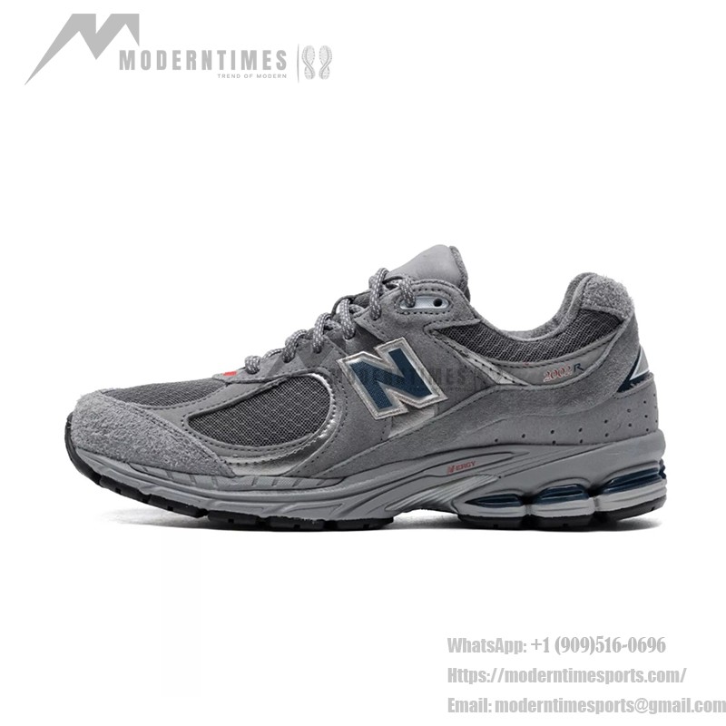 New Balance 2002R Grey Classic Running Sneakers New Balance 2002R Grey Classic Running Shoes