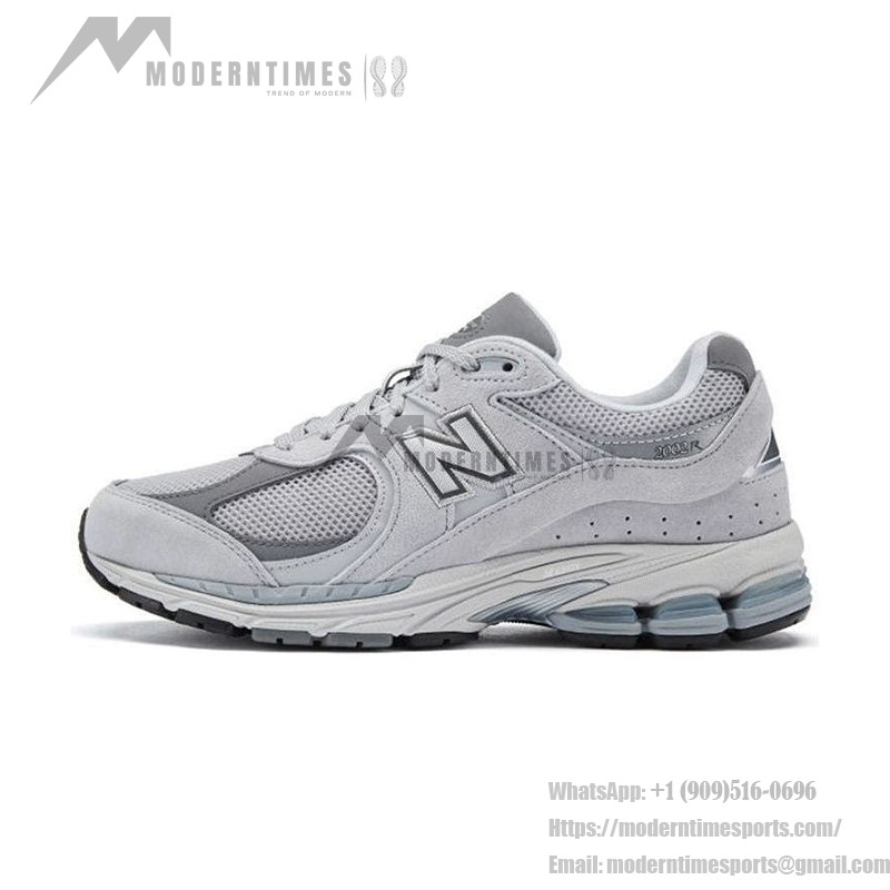 New Balance 2002R グレー クラシックランニングスニーカー ML2002R0 New Balance 2002R グレー クラシックランニングシューズ ML2002R0